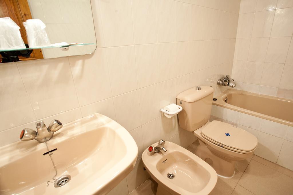 Apartamentos Cambras Jaca Dış mekan fotoğraf